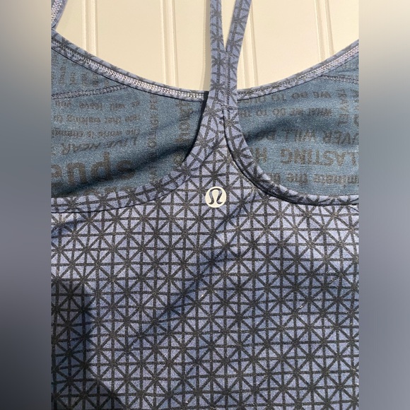 lululemon Tank Top Cami Racerback Built in Shelf Bra Black Blue Size 8 - Picture 3 of 8